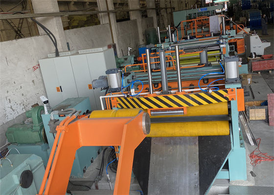 Precisione dello strato di alta precisione che fende retrocedendo le linee guarnizione 1250mm 300KW del bordo del metallo