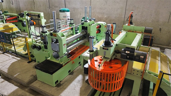 6 Servo Hi Leveler tagliato in linea di lunghezza con tagliatore di bordo e doppi impilatori