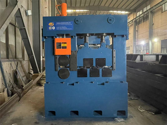 Macchina di taglio di bobine di acciaio HR di grande portata per 16 X 2000 Q195 Q235 08 acciaio
