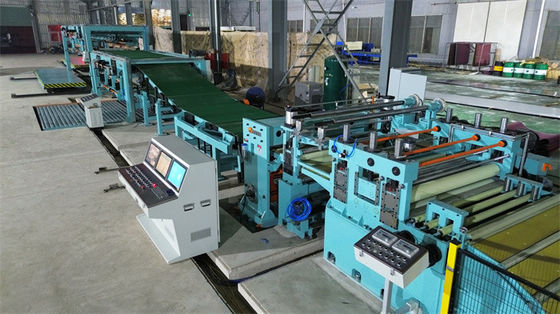 Linea di taglio servo a lunghezza di alta precisione per bobine in acciaio inossidabile con taglio di bordo